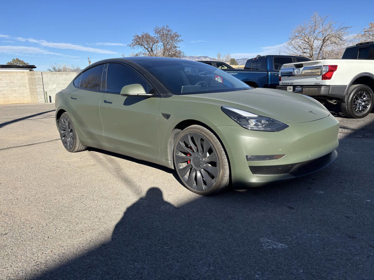 Used 2022 Tesla Model 3 Performance image 2