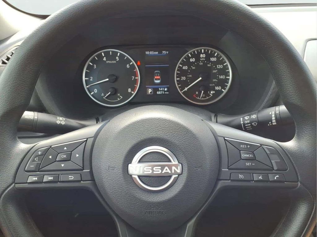 Used 2025 Nissan Sentra S image 14