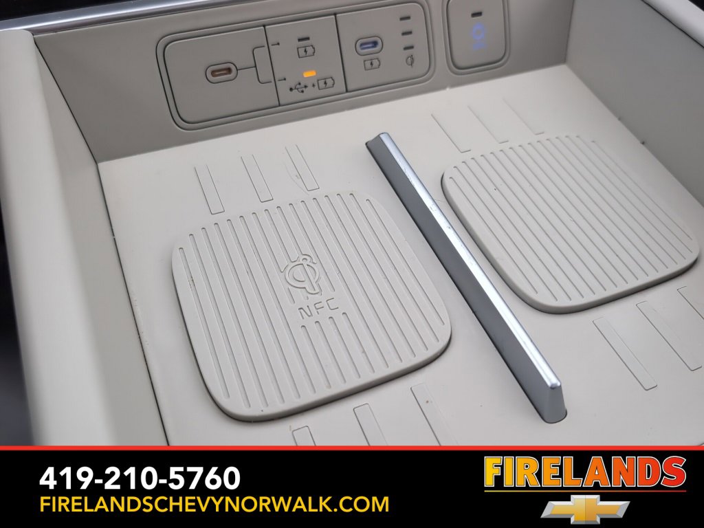 Used 2024 Hyundai Santa Fe Limited image 31