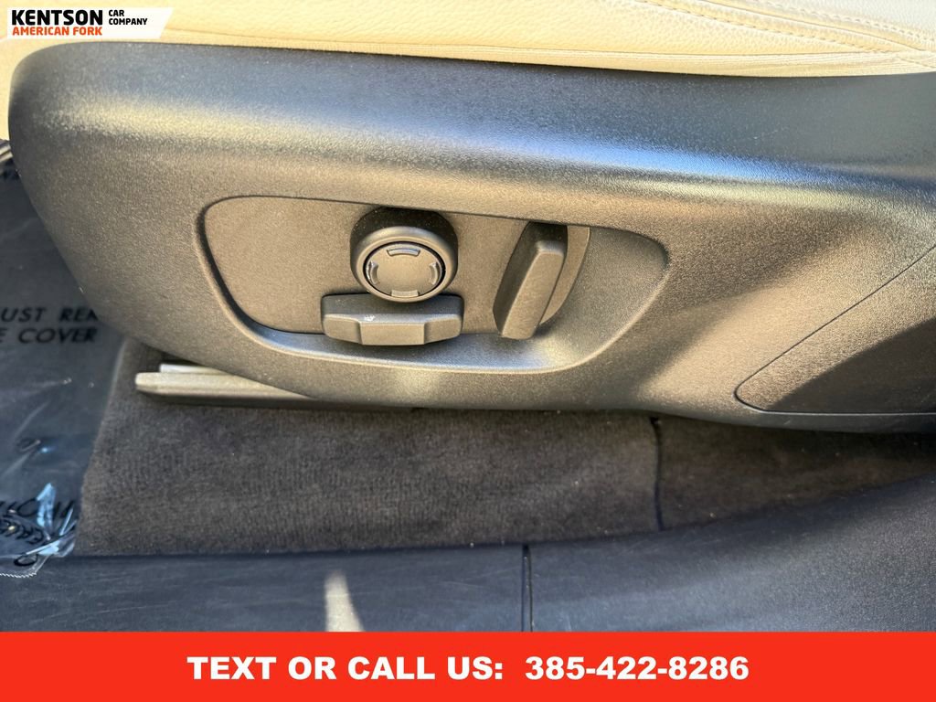 Used 2020 Land Rover Range Rover Velar R-Dynamic S image 34