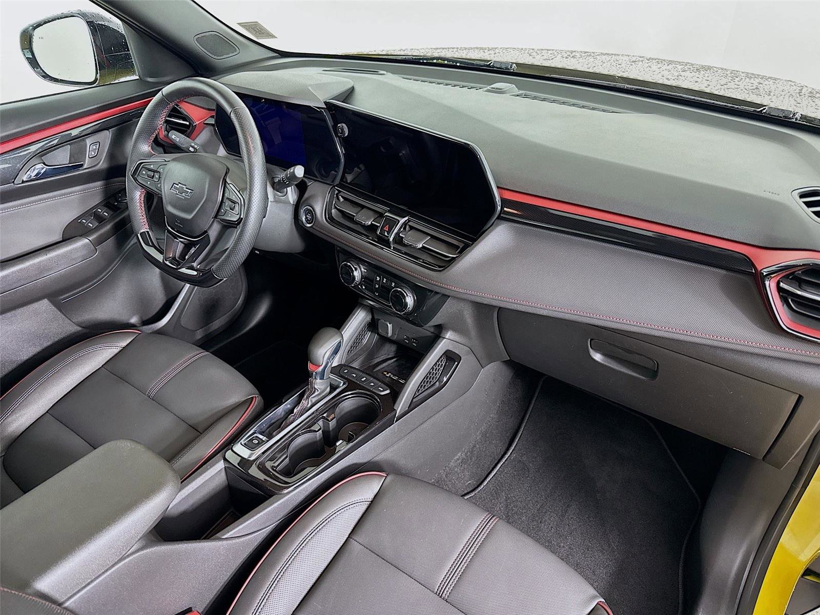 Used 2024 Chevrolet TrailBlazer RS w/ Convenience Package image 28