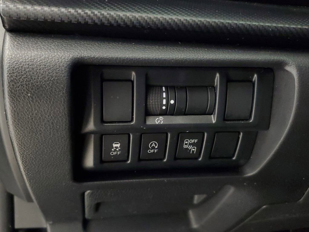 Used 2020 Subaru Crosstrek 2.0i Premium w/ Moonroof Package 2 AWD/4WD image 12