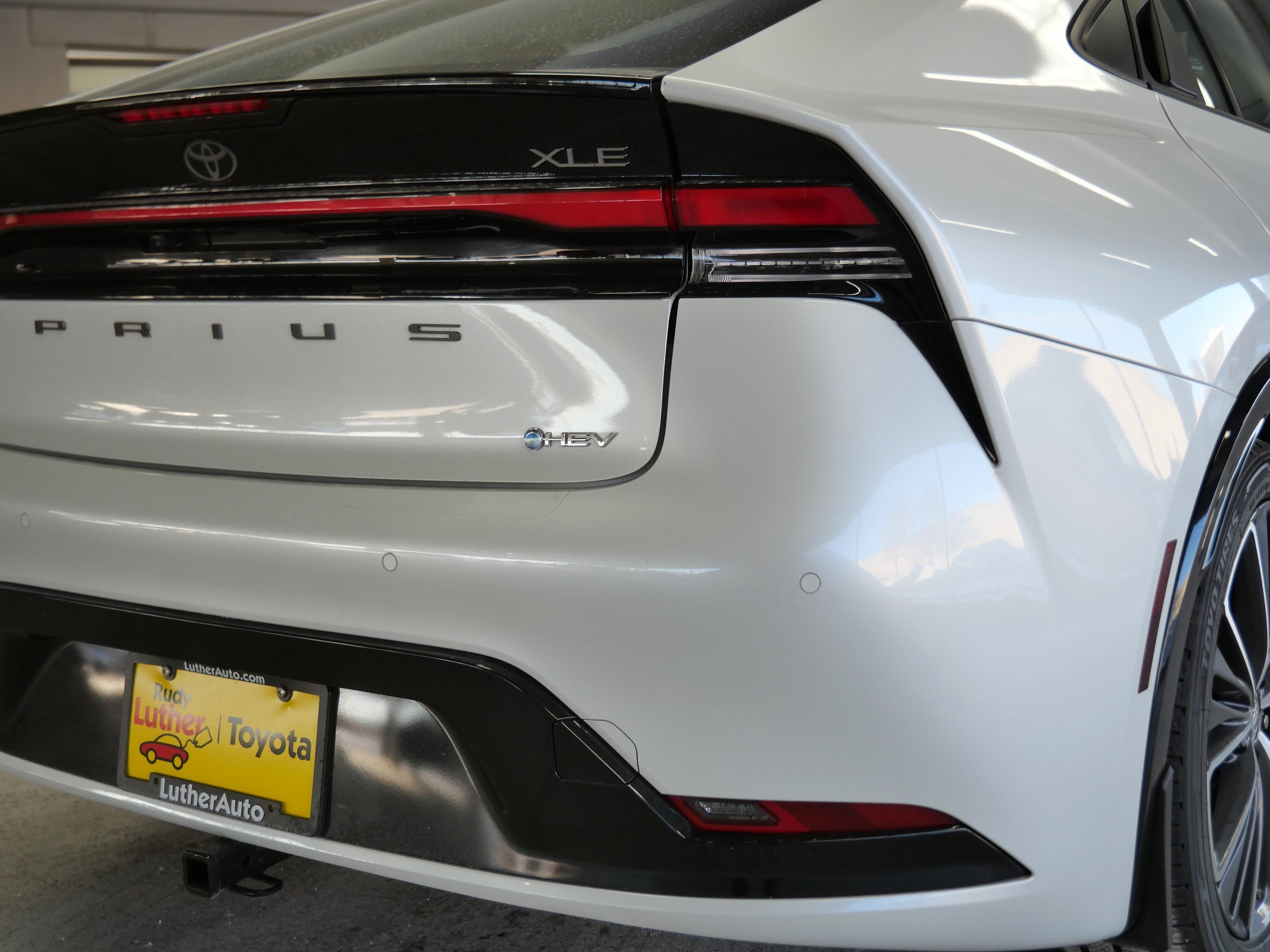 Used 2024 Toyota Prius XLE image 17