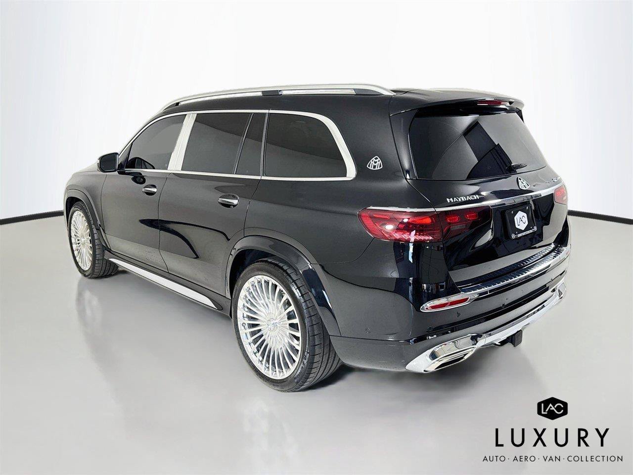 Used 2025 Mercedes-Benz Maybach GLS 600 4MATIC image 8