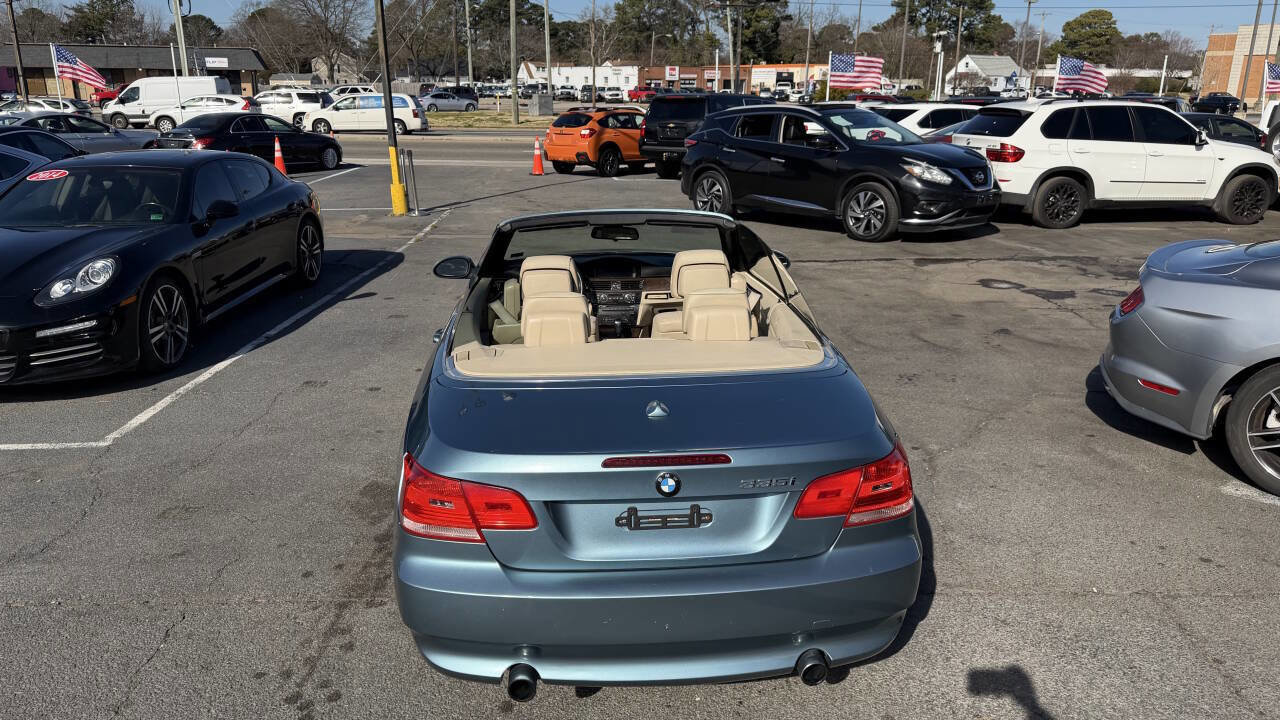 Used 2009 BMW 335i Convertible image 3