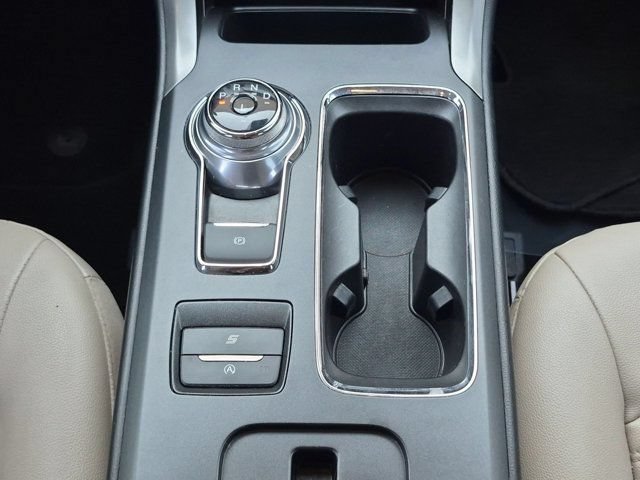 Used 2020 Ford Fusion SEL FWD image 12