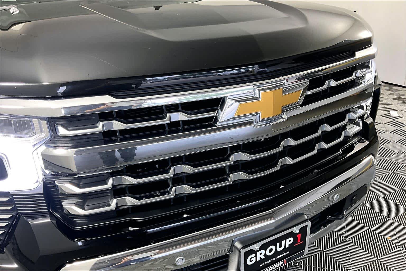 Certified 2023 Chevrolet Silverado 1500 LTZ w/ Technology Package AWD/4WD image 57