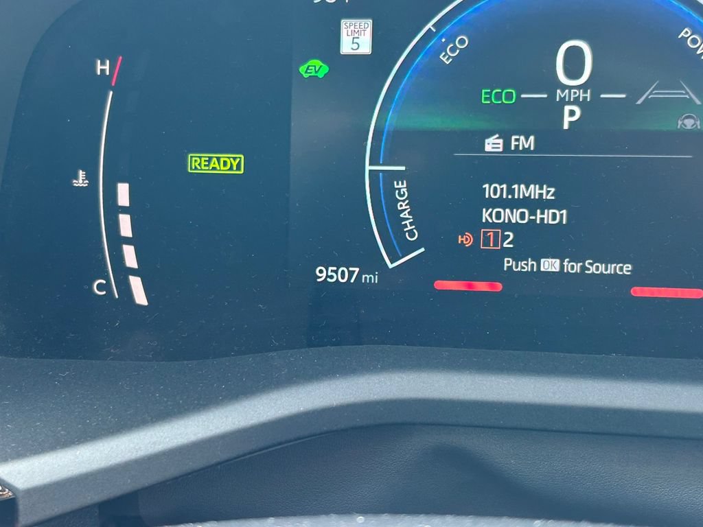 Used 2026 Toyota Camry SE w/ Convenience Package FWD image 34