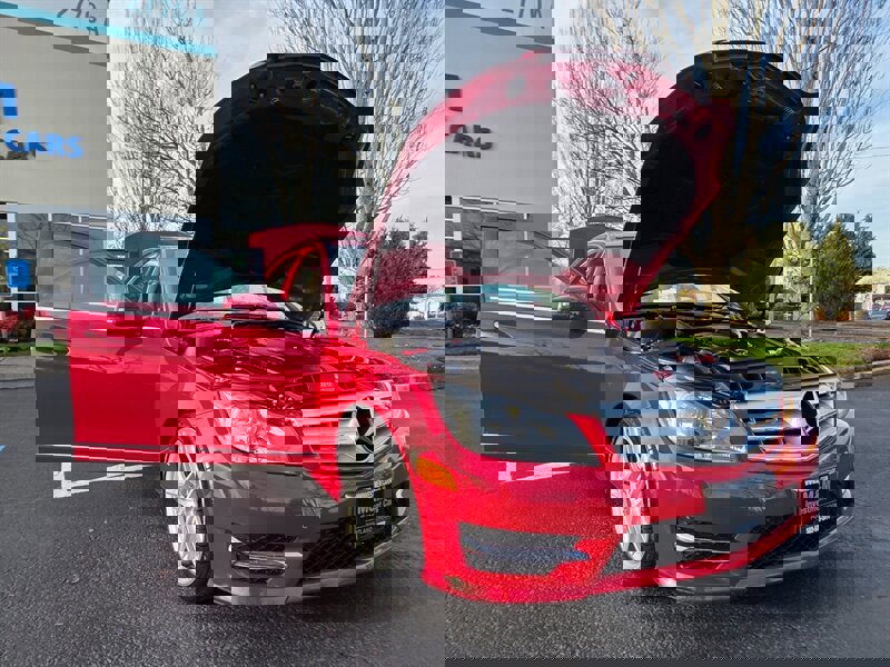 Used 2013 Mercedes-Benz C 300 4MATIC Sedan image 26