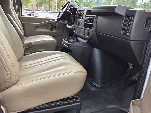 Used 2023 GMC Savana 2500 w/ Driver Convenience Package image 17