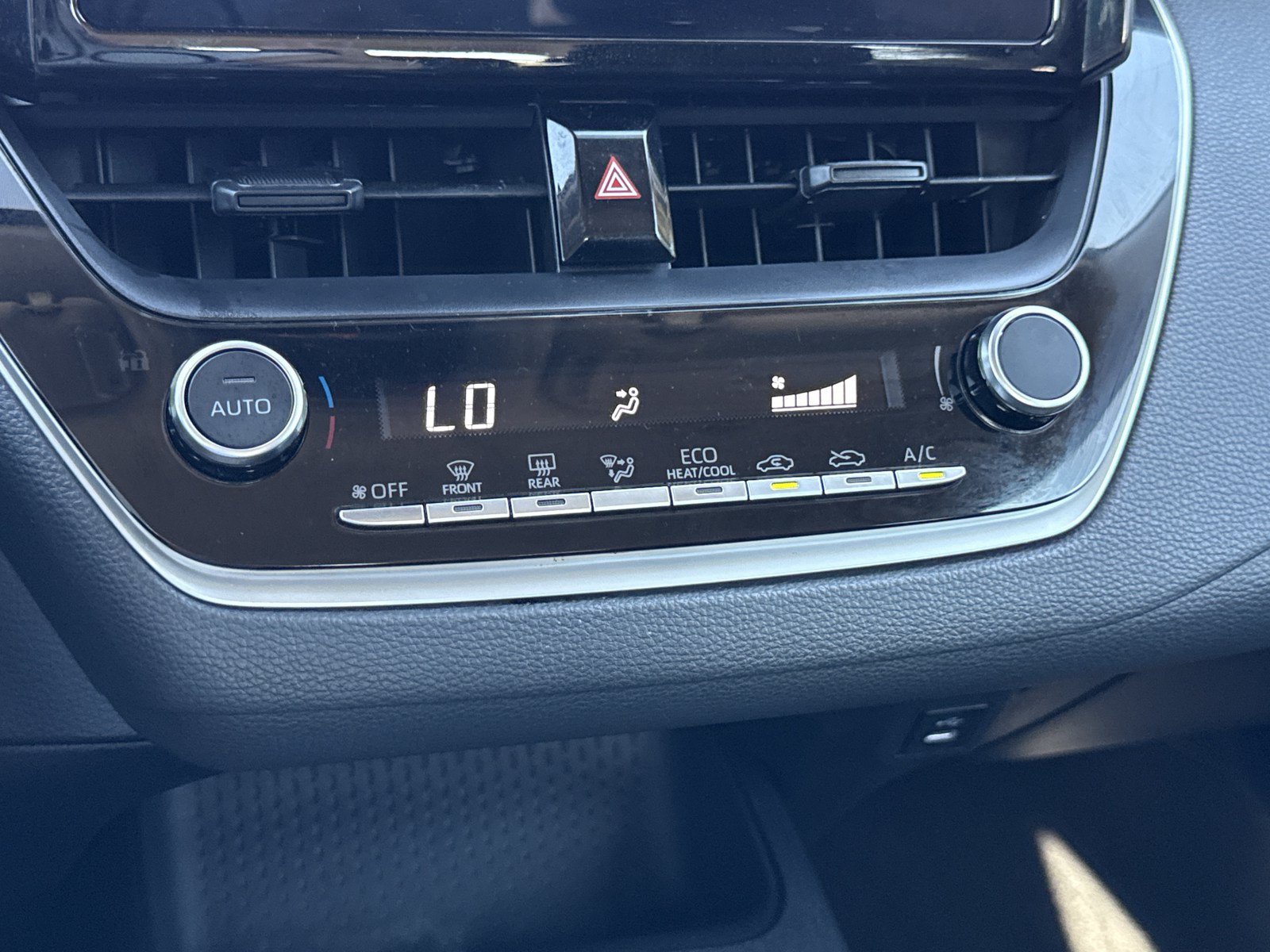 Used 2024 Toyota Corolla LE FWD image 24