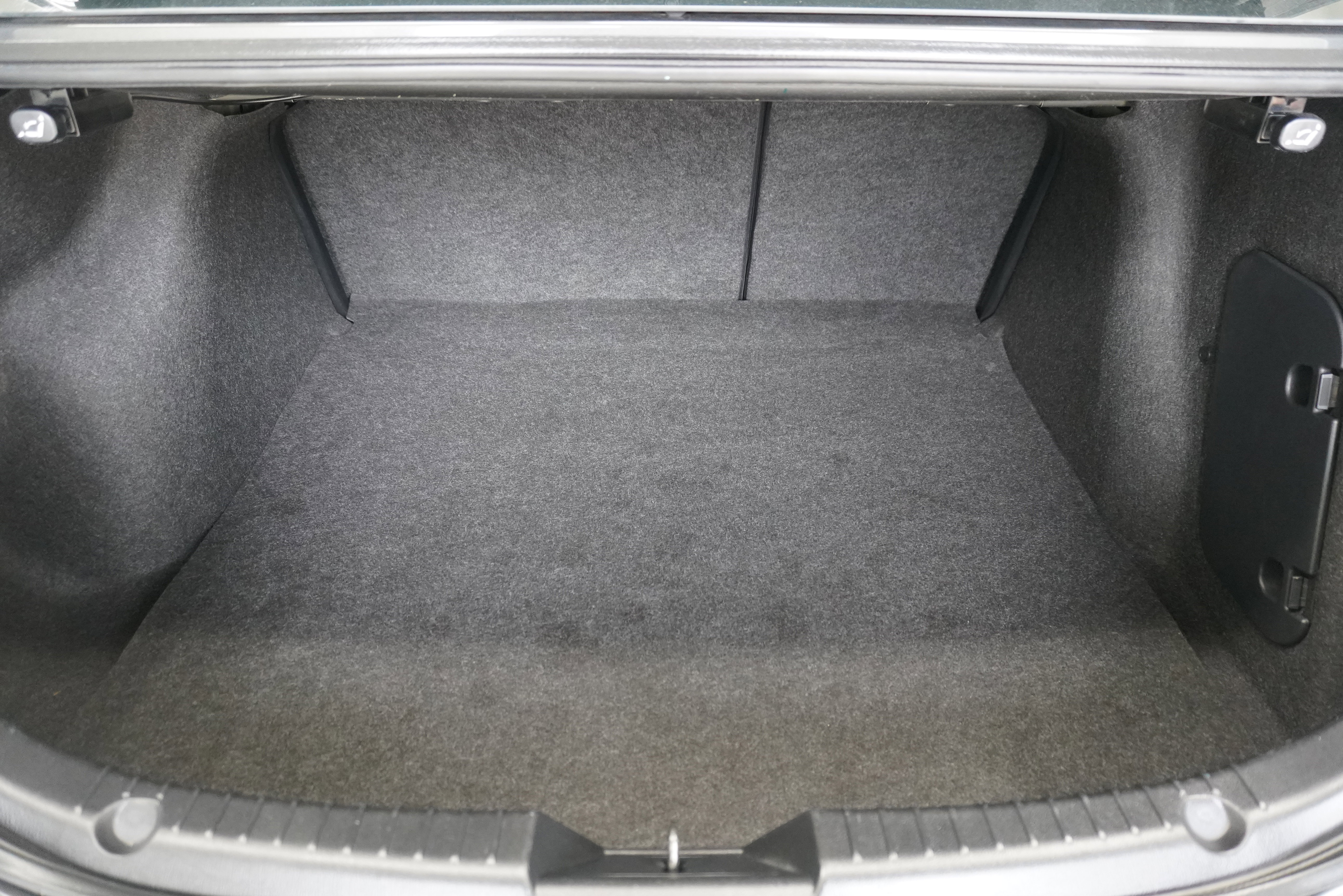 Used 2018 MAZDA MAZDA3 Sport w/ Preferred Equipment Package image 24