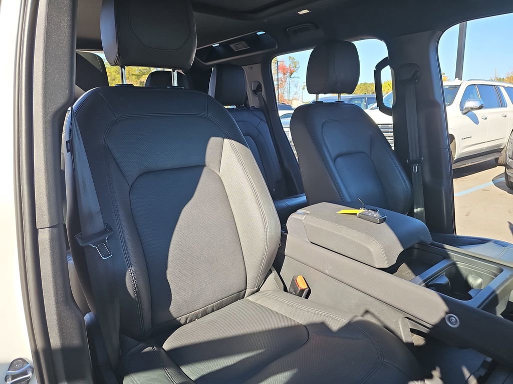 Used 2023 Land Rover Defender 110 S image 13