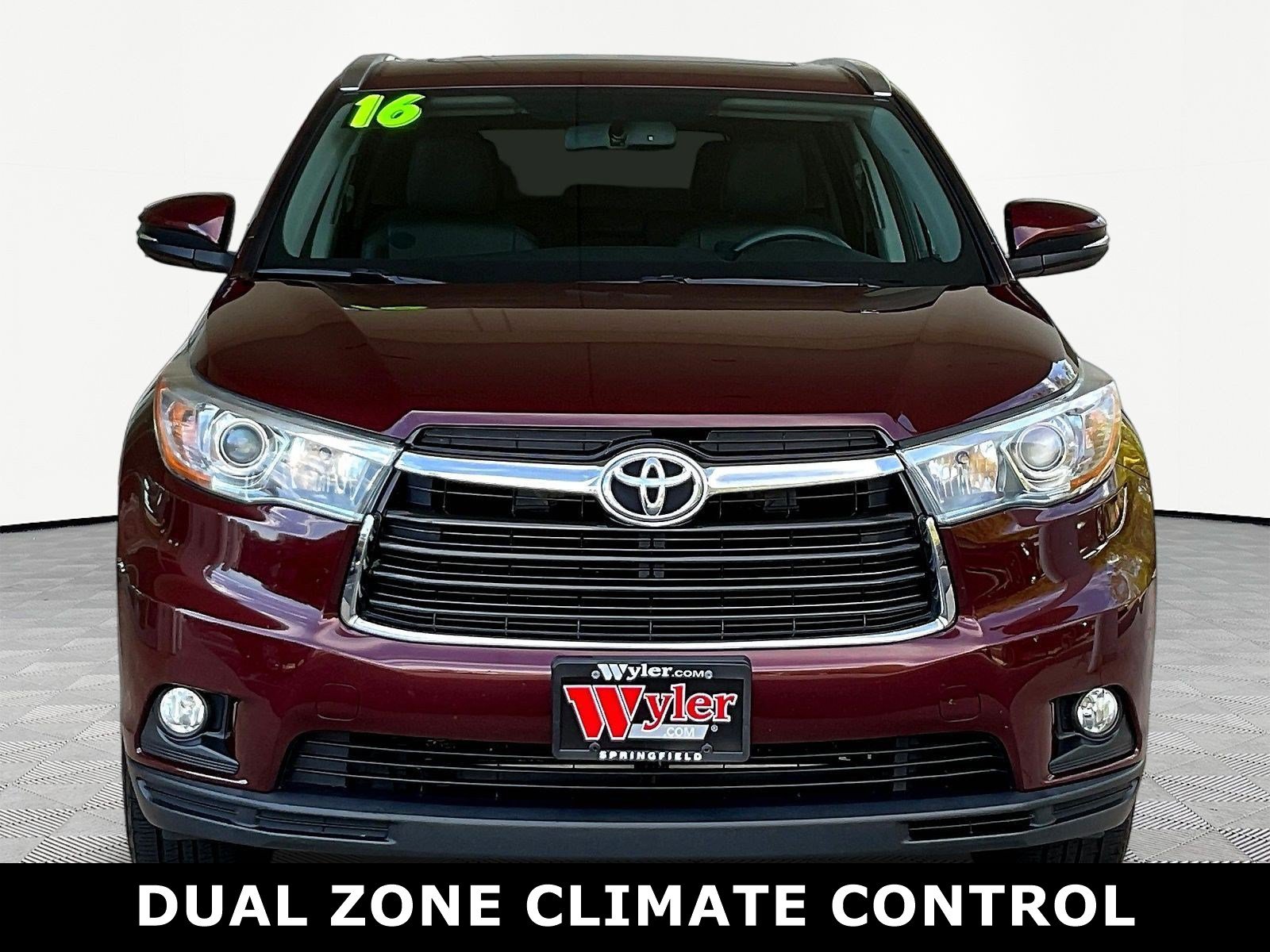 Used 2016 Toyota Highlander XLE AWD/4WD image 2