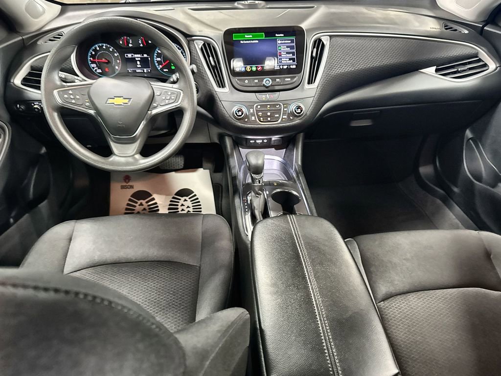 Used 2025 Chevrolet Malibu LT FWD image 25