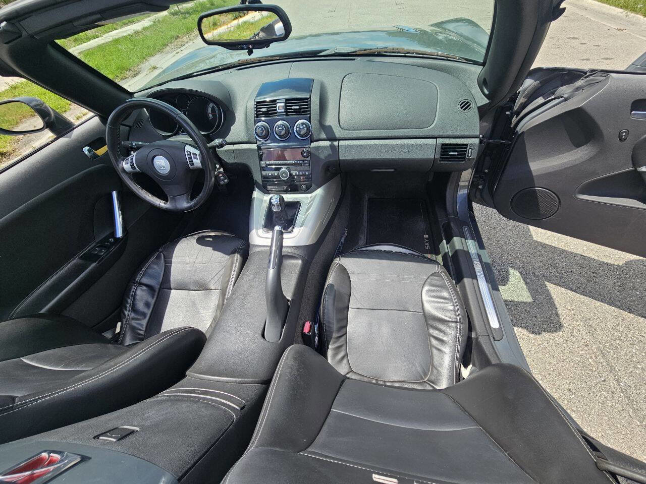 Used 2008 Saturn Sky Red Line image 25
