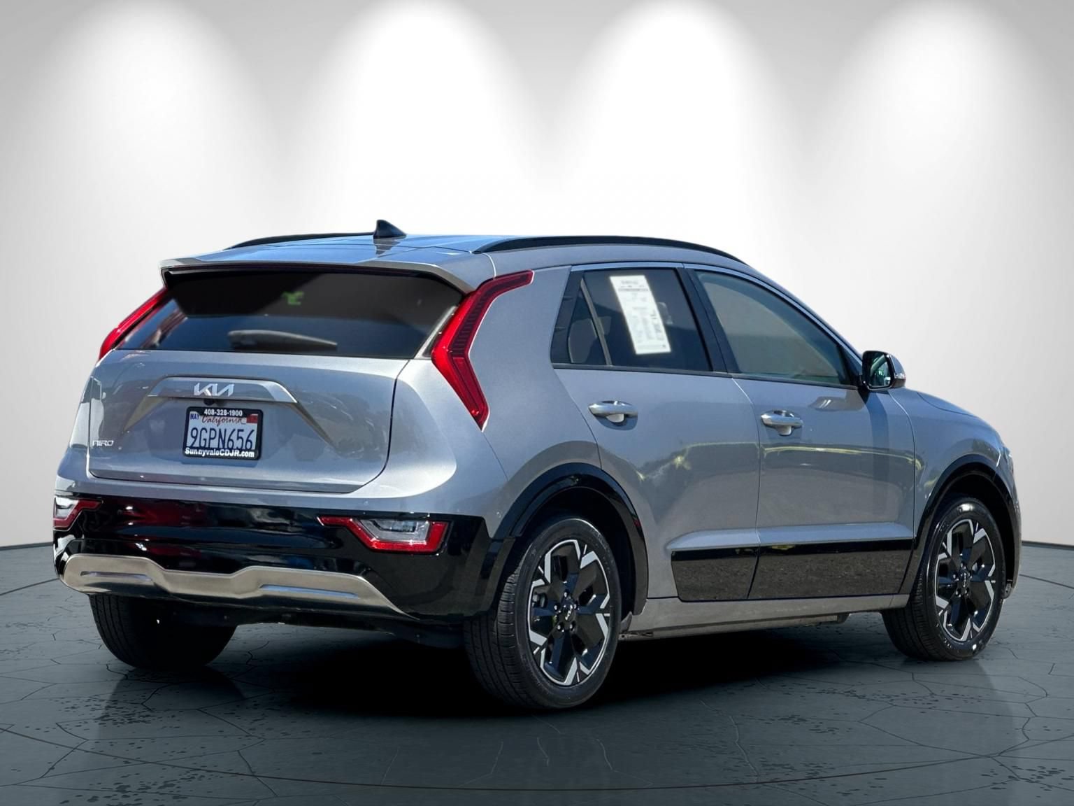 Used 2023 Kia Niro Wave FWD image 4