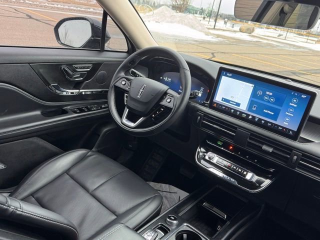 Used 2024 Lincoln Corsair Premiere w/ Equipment Group 101A image 13