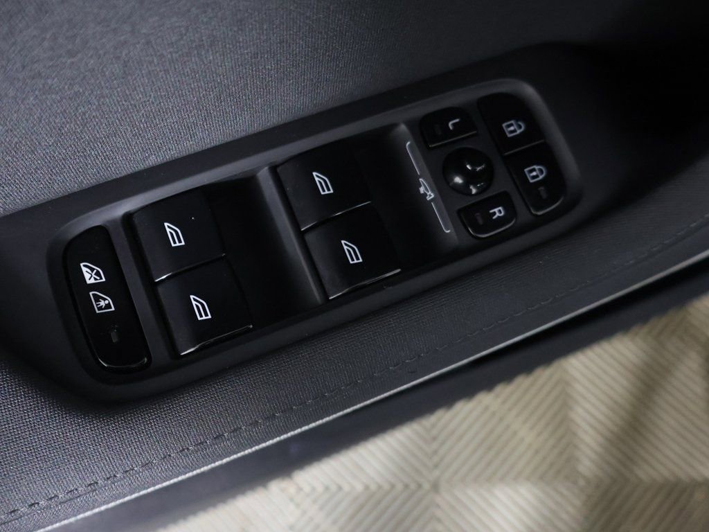 Used 2024 Polestar Polestar 2 image 33