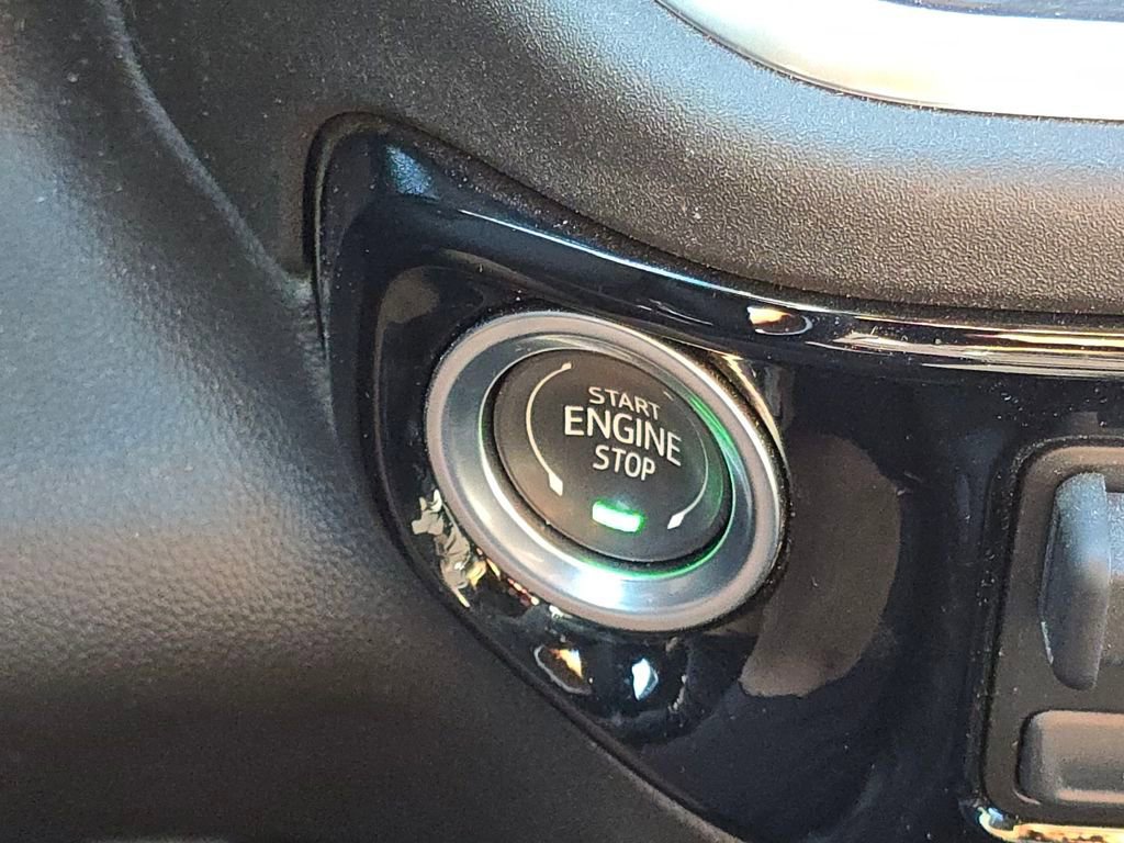 Used 2025 GMC Sierra 1500 SLT image 25