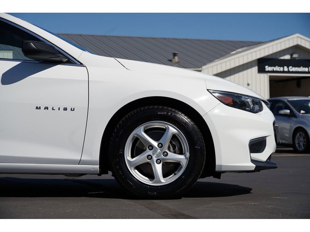 Used 2018 Chevrolet Malibu LS image 11