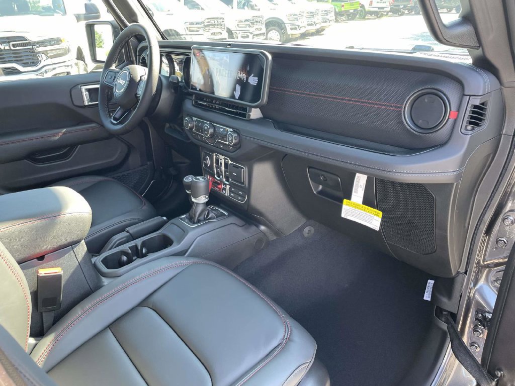 New 2027 Jeep Wrangler Unlimited Rubicon AWD/4WD image 14