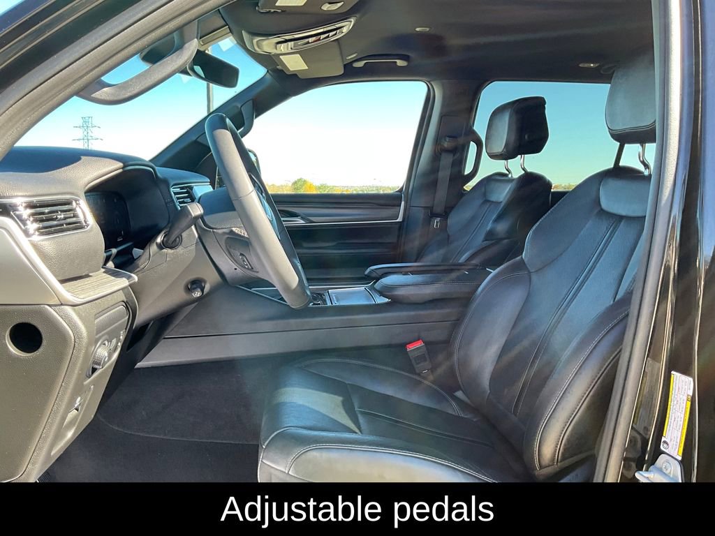 Used 2024 Jeep Wagoneer Series II image 13