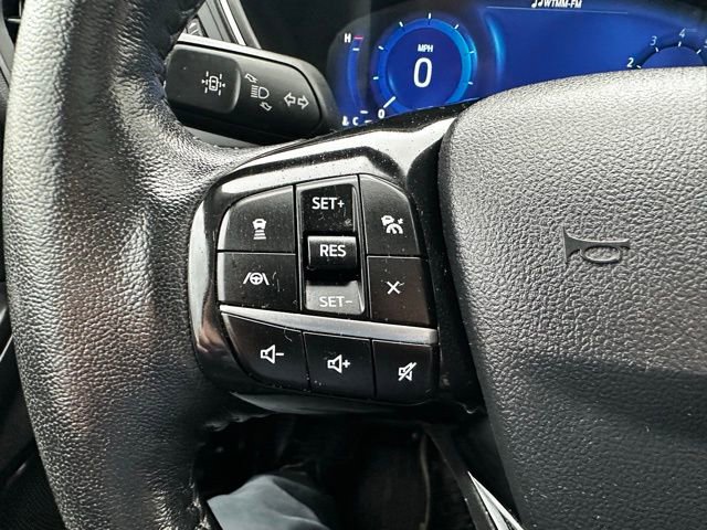 Used 2021 Ford Escape Titanium image 32