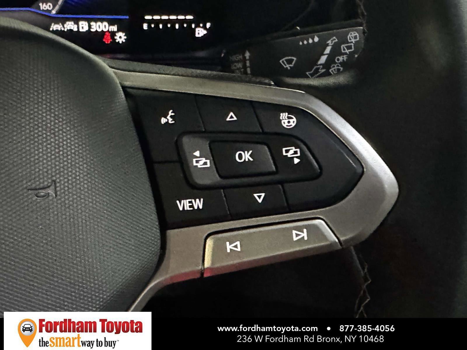 Used 2024 Volkswagen Taos SE image 22