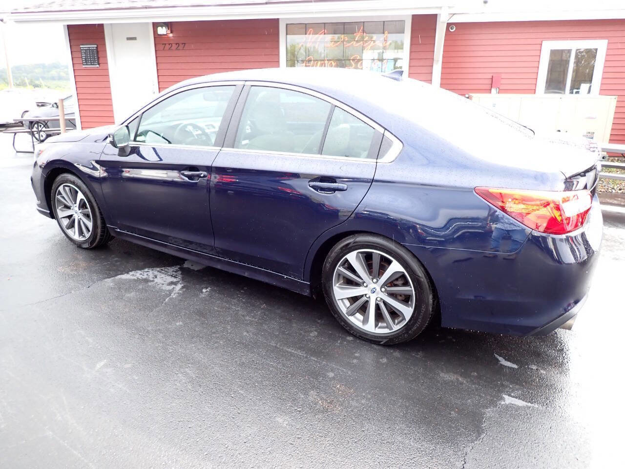 Used 2018 Subaru Legacy 2.5i Limited image 4