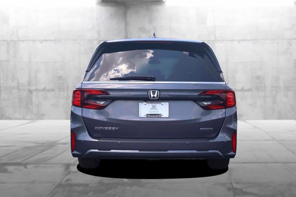 Certified 2025 Honda Odyssey Touring image 6