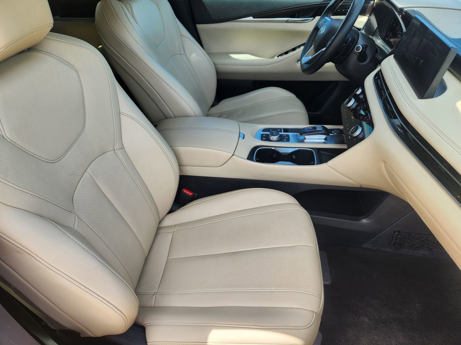 Used 2023 INFINITI QX60 Sensory w/ Cargo Package AWD/4WD image 17