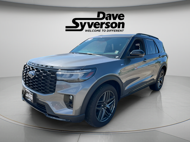 Used 2025 Ford Explorer ST-Line w/ ST-Line Street Pack AWD/4WD image 1