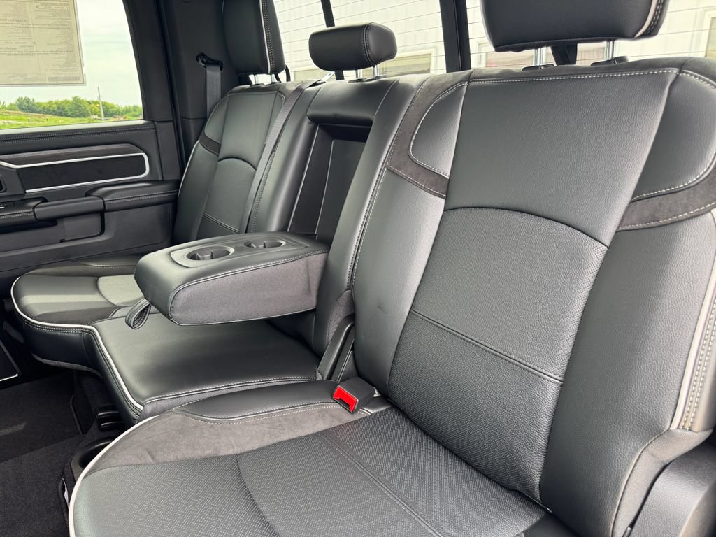 New 2026 RAM 2500 Laramie AWD/4WD image 38