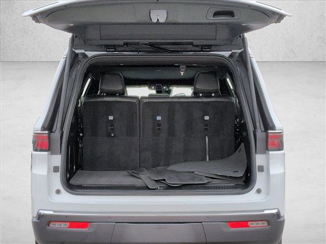 Used 2022 Jeep Wagoneer Series II w/ Premium Group I image 6