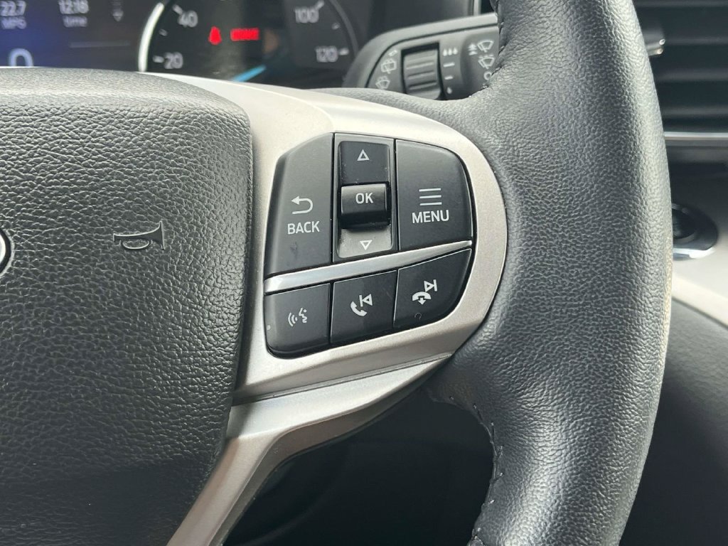 Used 2023 Ford Explorer XLT w/ Equipment Group 202A AWD/4WD image 33
