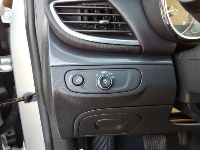 Used 2021 Buick Encore Preferred AWD/4WD image 26