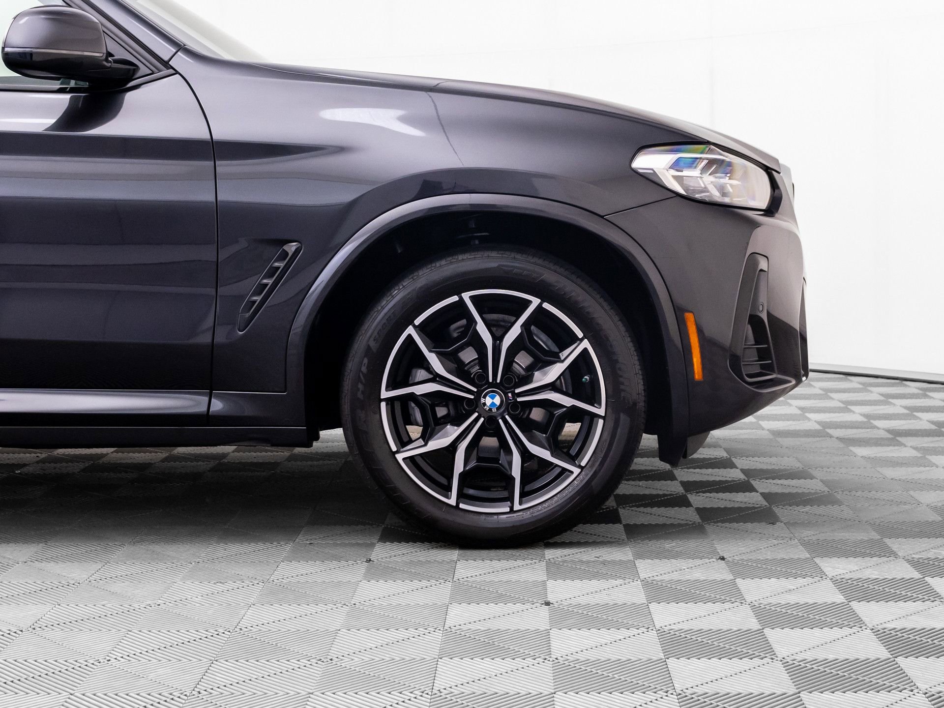 Used 2023 BMW X3 xDrive30i w/ M Sport Package AWD/4WD image 30