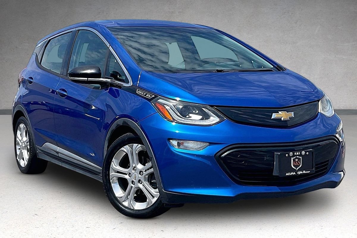 Used 2018 Chevrolet Bolt LT FWD image 2
