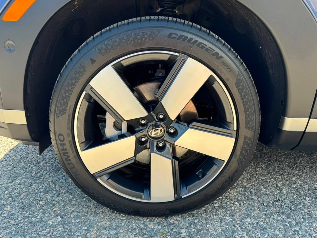 Certified 2026 Hyundai Santa Fe Limited AWD/4WD image 11