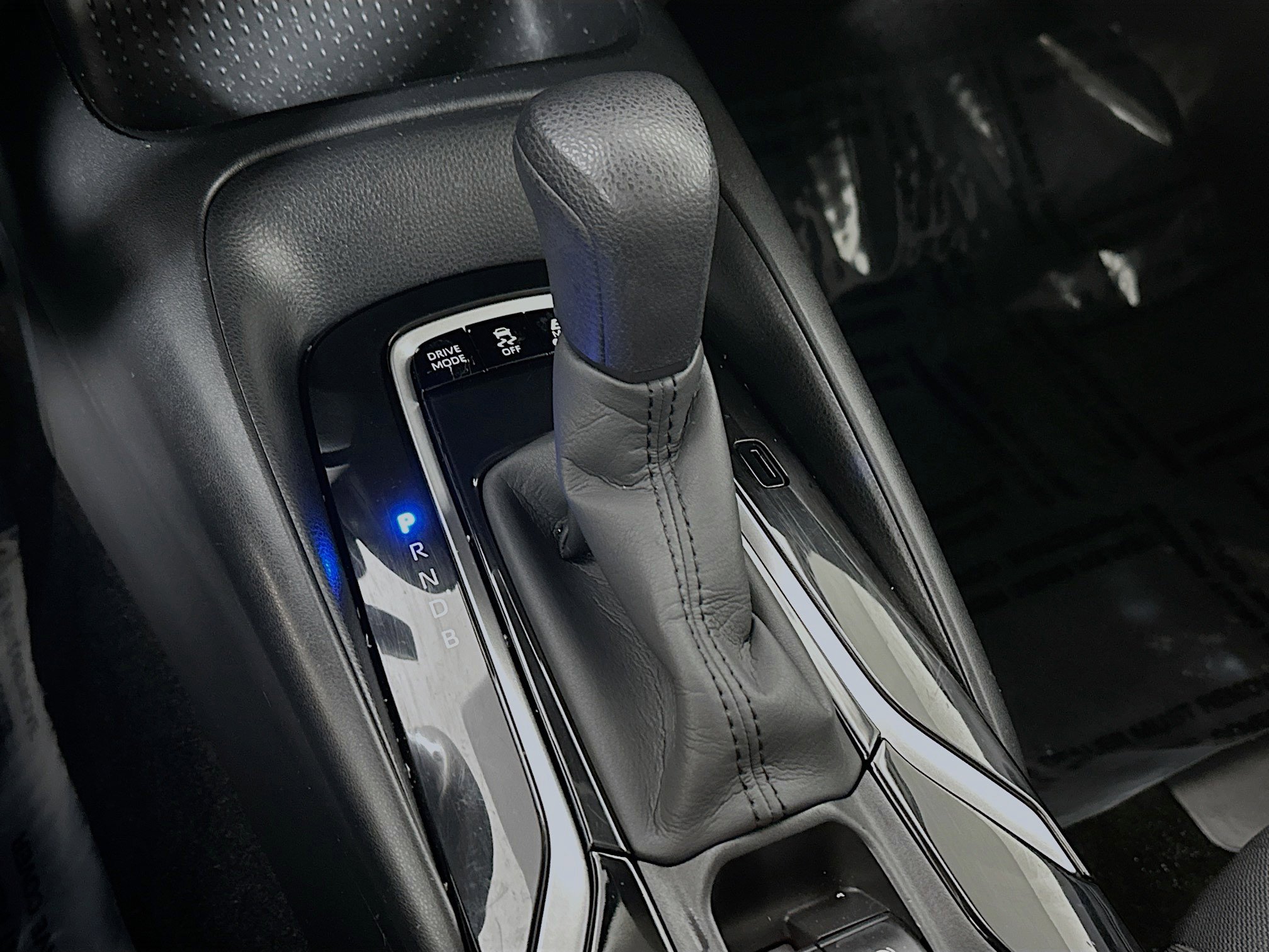 Used 2022 Toyota Corolla LE image 15