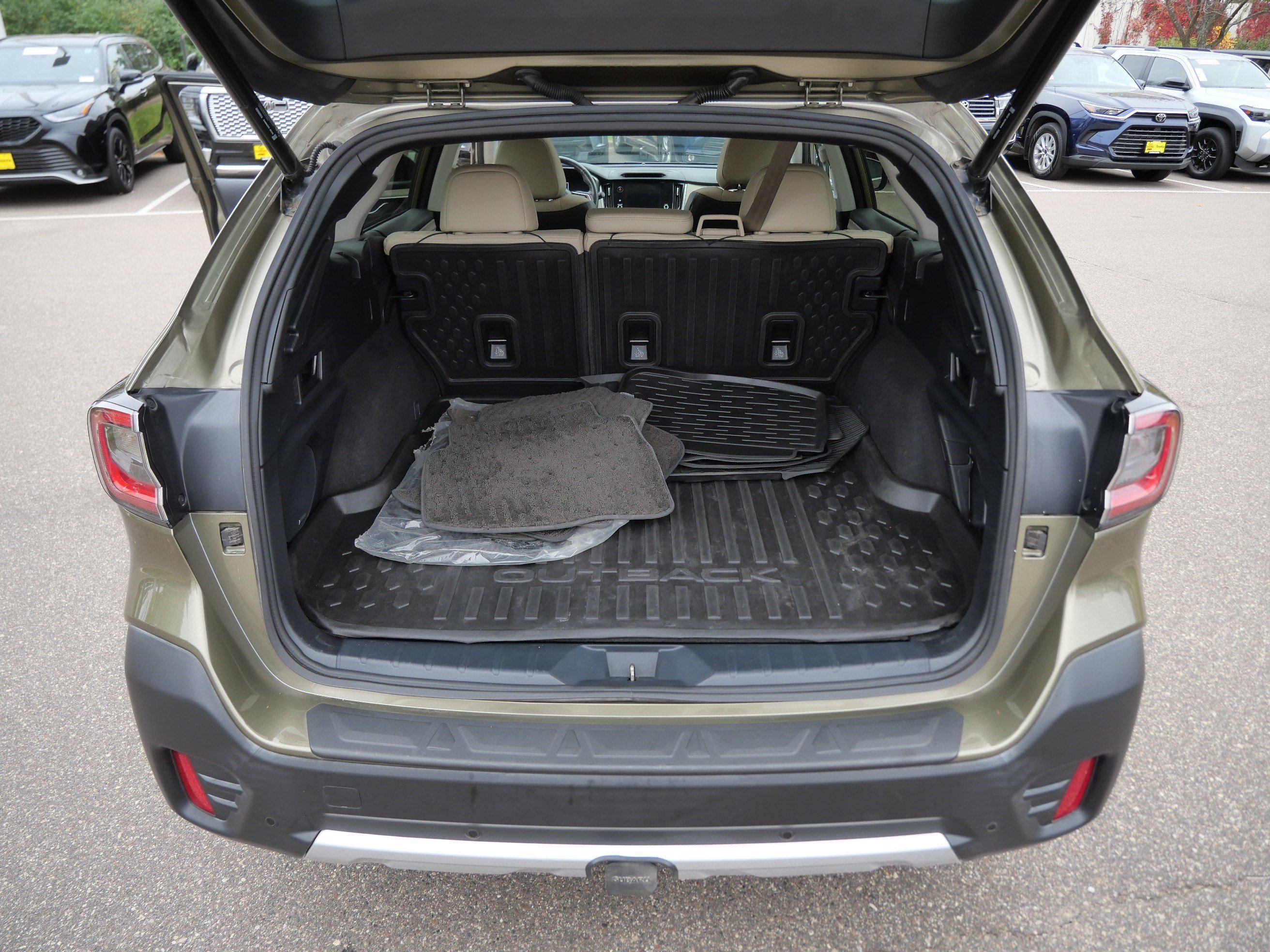Used 2021 Subaru Outback Limited AWD/4WD image 18