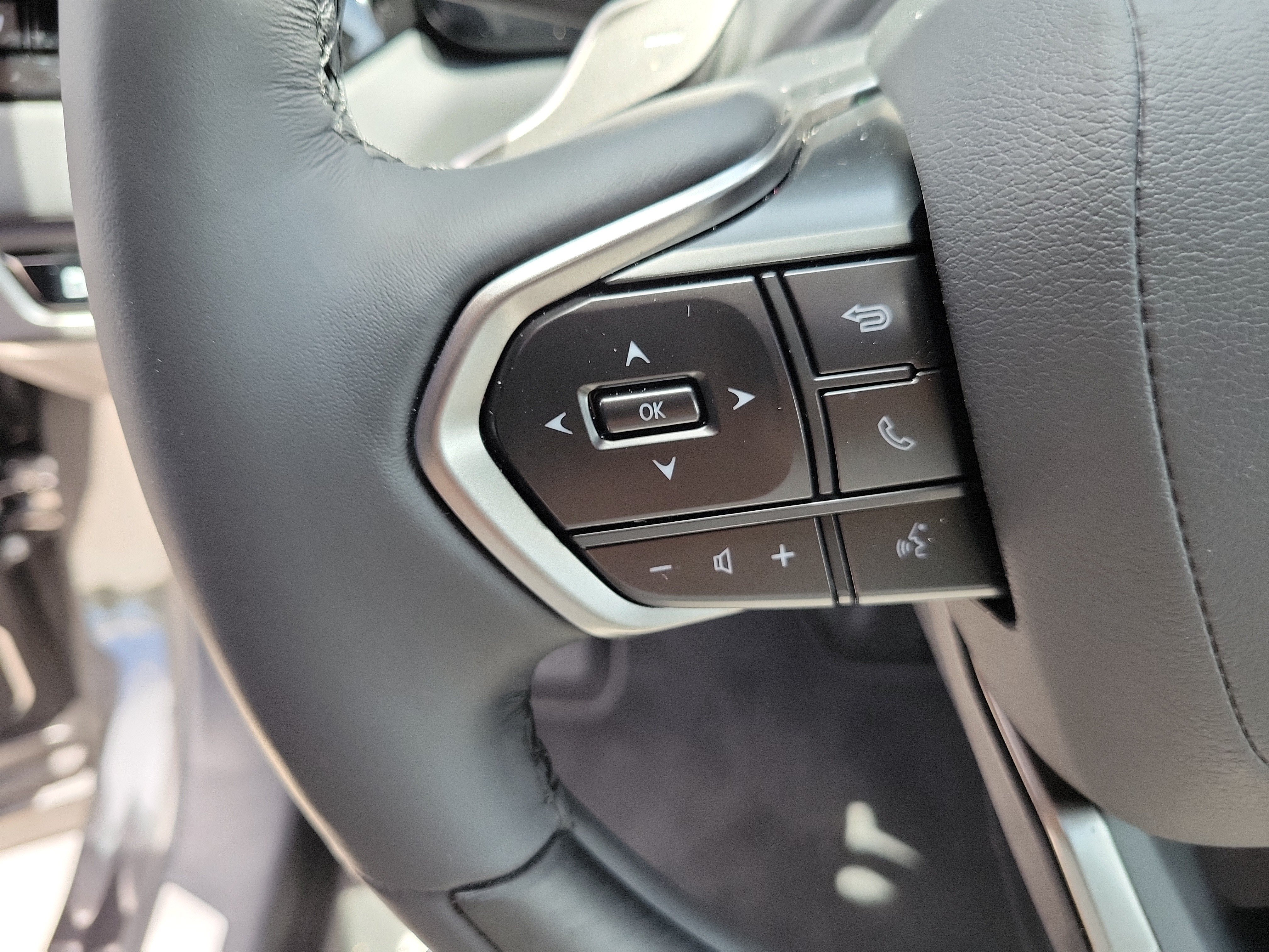 Used 2026 Lexus RX 350 Premium w/ Convenience Package FWD image 26