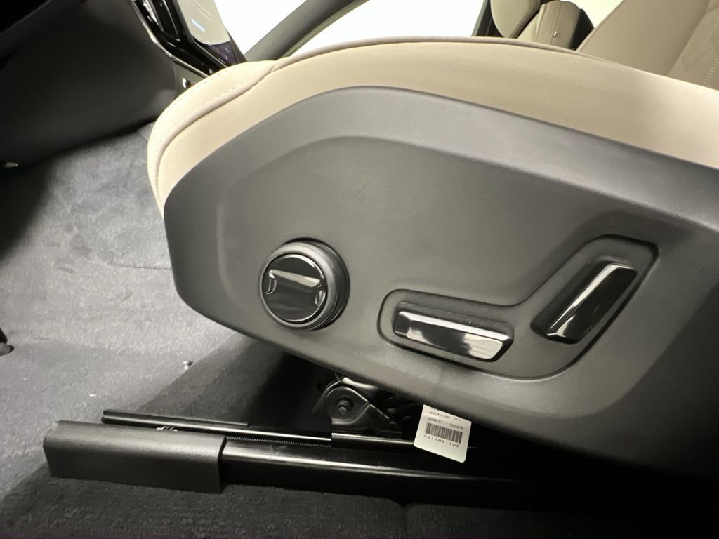 New 2026 Volvo XC60 B5 Core image 14