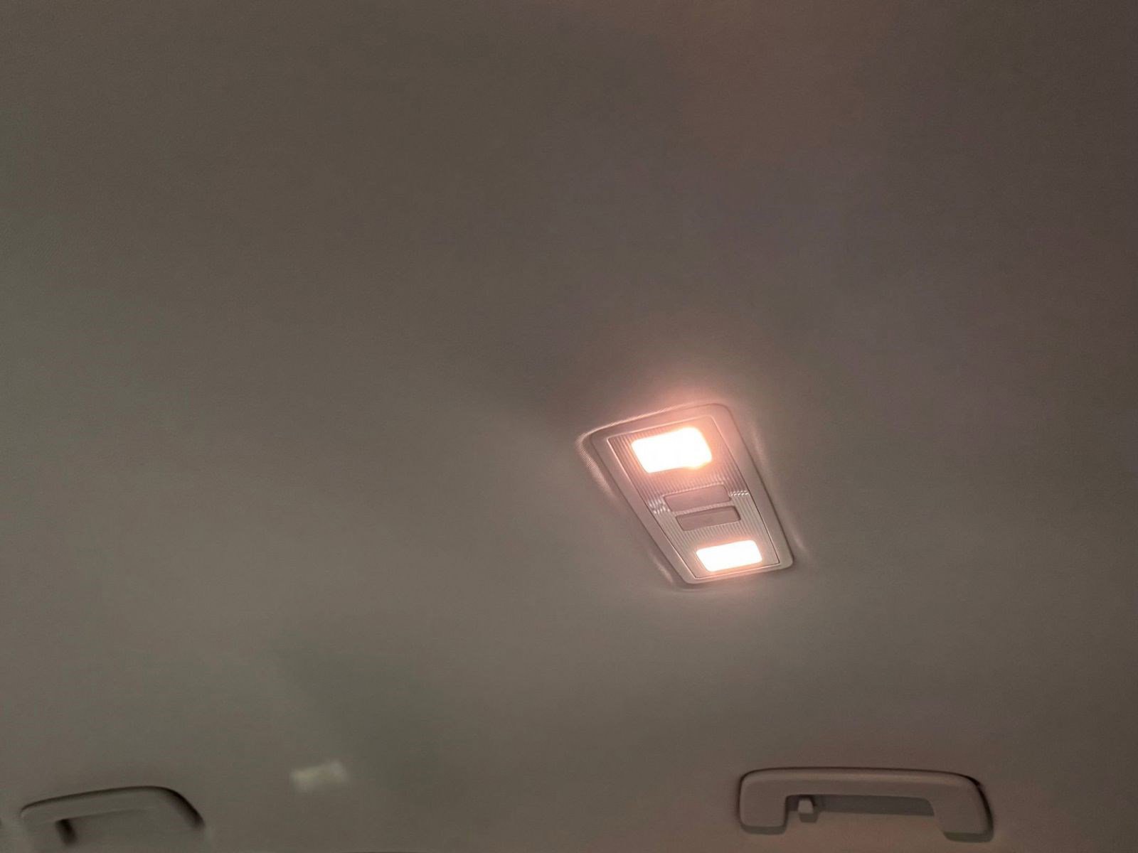 Used 2025 Volkswagen Taos S image 15