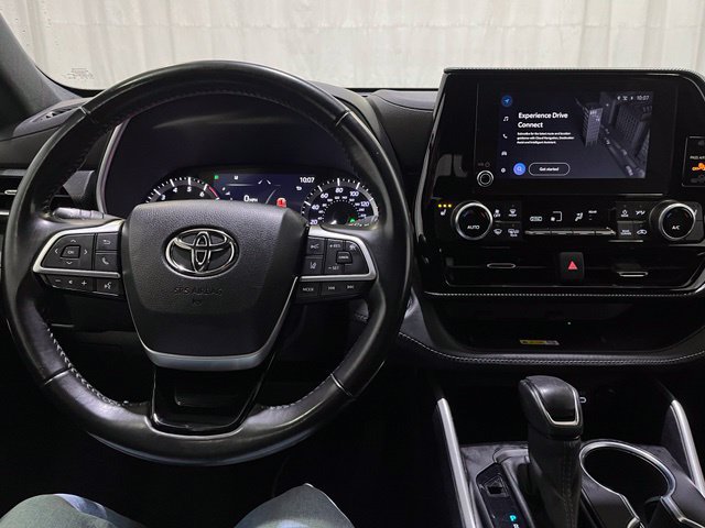 Used 2023 Toyota Highlander XSE AWD/4WD image 24