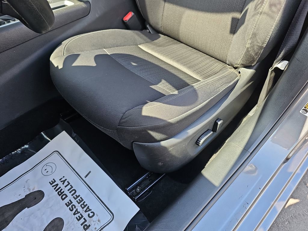 Used 2025 Nissan Altima 2.5 SV image 32