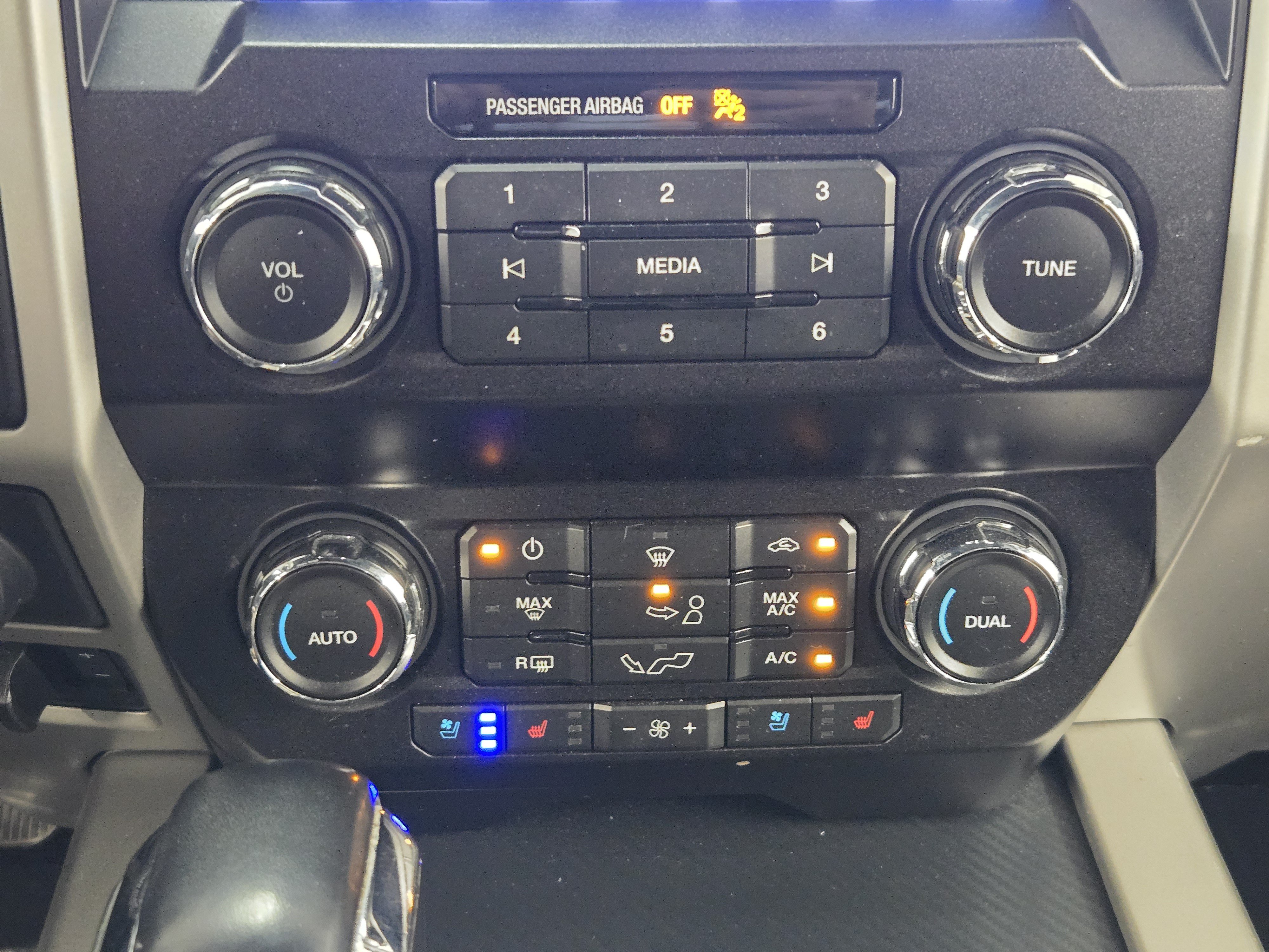 Certified 2019 Ford F150 Lariat AWD/4WD image 19