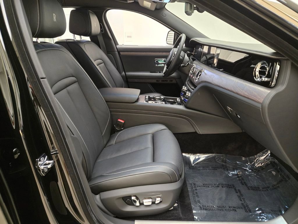 Certified 2025 Rolls-Royce Ghost AWD/4WD image 23