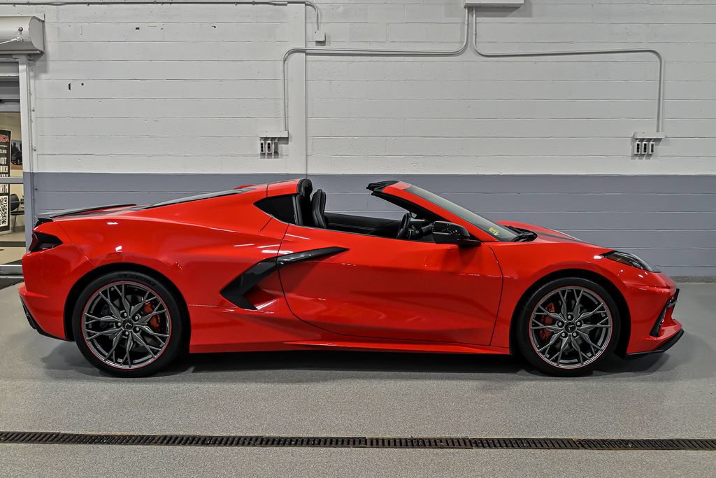 Used 2024 Chevrolet Corvette Stingray Coupe w/ 1LT RWD image 5
